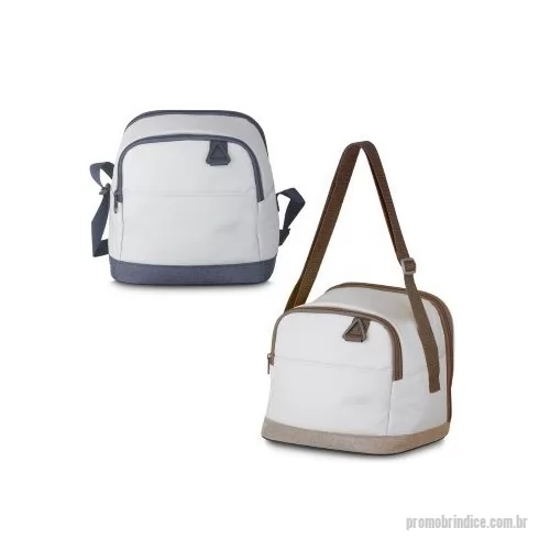 Bolsa térmica personalizada - Bolsa térmica em tecido poliéster 600D na tonalidade cinza claro com bolso frontal , argola plástica para chave  e dois acessos ao compartimento interno. Possui alça de transporte com regulagem e parte interna soldada para melhor conservação térmica.