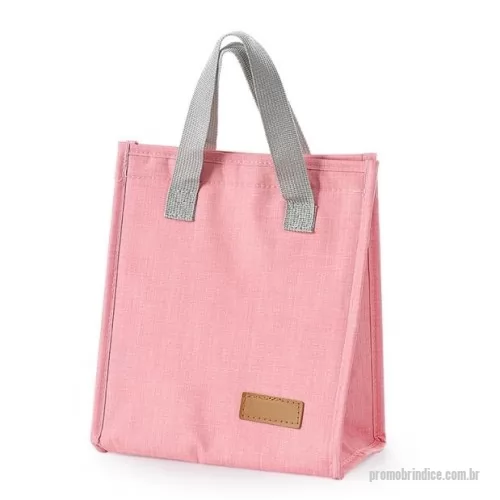 Bolsa térmica personalizada - Bolsa térmica Personalizada 06024 com sua logomarca. 20 anos ajudando a cotar Brindes Promocionais com várias empresas num único clique. Bolsa térmica confeccionada em Oxford com capacidade de 6 litros com fechamento em velcro. Contém alças de mãos e plaquinha personalizável fixa.Bolsa térmica confeccionada em Oxford com capacidade de 6 litros com fechamento em velcro. Contém alças de mãos e plaquinha personalizável fixa.Bolsa térmica Personalizada, 179157, Bets Brindes. Clique e Cote no Portal PromoBríndice!