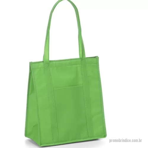 Bolsa térmica personalizada - Bolsa térmica Personalizada 18595 com sua logomarca. 20 anos ajudando a cotar Brindes Promocionais com várias empresas num único clique. Sacola térmica com capacidade de 18 litros, contém fechamento em velcro e bolso frontal. Obs.: A capacidade de armazenamento com a sacola fechada é de aproximadamente 14 litros.Sacola térmica com capacidade de 18 litros, contém fechamento em velcro e bolso frontal. Obs.: A capacidade de armazenamento com a sacola fechada é de aproximadamente 14 litros.Bolsa térmica Personalizada, 179158, Bets Brindes. Clique e Cote no Portal PromoBríndice!