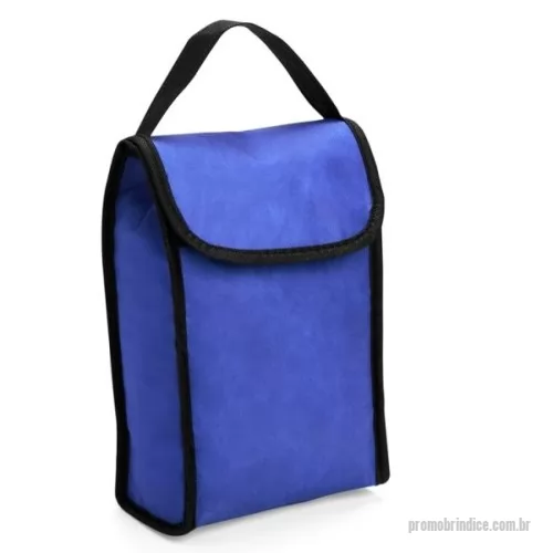 Bolsa térmica personalizada - Bolsa térmica Personalizada E@01899 com sua logomarca. 20 anos ajudando a cotar Brindes Promocionais com várias empresas num único clique. Bolsa térmica confeccionada em rPET impermeável, com capacidade máxima de 4 litros, revestimento térmico em folha de alumínio e alça de mão em nylon.Bolsa térmica confeccionada em rPET impermeável, com capacidade máxima de 4 litros, revestimento térmico em folha de alumínio e alça de mão em nylon.Bolsa térmica Personalizada, 179162, Bets Brindes. Clique e Cote no Portal PromoBríndice!