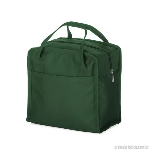 Bolsa térmica personalizada - Bolsa térmica em Oxford resistente à água com fechamento em zíper e capacidade para até 7 litros. Possui revestimento interno em manta de alumínio, ideal para conservar a temperatura de alimentos e bebidas por mais tempo. Conta ainda com dois bolsos abertos, frontal e traseiro, além de um par de alças de mão para transporte. Acompanha plaquinha metálica personalizável.