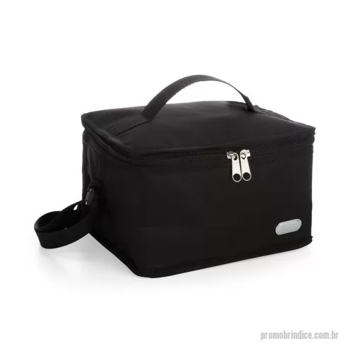 Bolsa térmica personalizada - Bolsa térmica de nylon 6 litros com plaquinha metálica fixa.  Altura: 13 cm Largura: 23 cm Medidas aproximadas para gravação: (CxL): 1,2 cm x 3,3 cm Material: Nylon