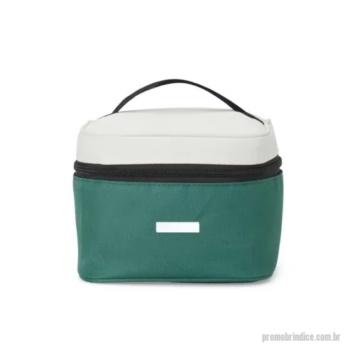 Bolsa térmica personalizada - Bolsa térmica de nylon 5 litros. Possui bolso telado e acompanha plaquinha metálica.  Altura :  12,5 cm  Largura :  17,5 cm  Profundidade :  17,5 cm  Medidas aproximadas para gravação (CxL):  1,1 cm x 5 cm  Peso aproximado (g):  128