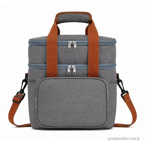 Bolsa térmica personalizada - Bolsa Térmica Personalizada! Possuí alça de ombro removível, dois compartimentos térmicos mais bolso frontal! Medidas: 28 x 25 x 18 cm!
