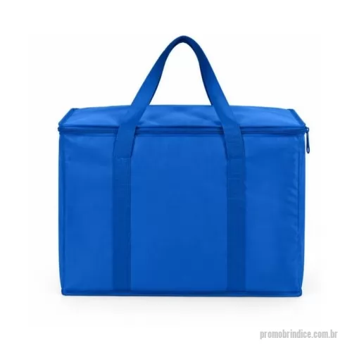 Bolsa térmica personalizada - Bolsa térmica personalizada de grande capacidade, ideal para brindes corporativos, eventos, campanhas promocionais, ações de marketing, praia e projetos especiais.  Confeccionada em TNT impermeável, possui capacidade aproximada de 40 litros, estrutura interna em espuma, revestimento térmico em folha de alumínio, fechamento em zíper e duas alças para transporte.  Disponível em diversas cores, permitindo combinar o produto com a identidade visual da empresa ou campanha.  Medidas aproximadas: 40,6 cm de largura × 32,5 cm de altura × 26 cm de profundidade.  Área aproximada para personalização: 23,5 × 36 cm.  Uma opção de alta capacidade, excelente área de personalização e grande visibilidade para sua marca.  Personalize com a sua marca.