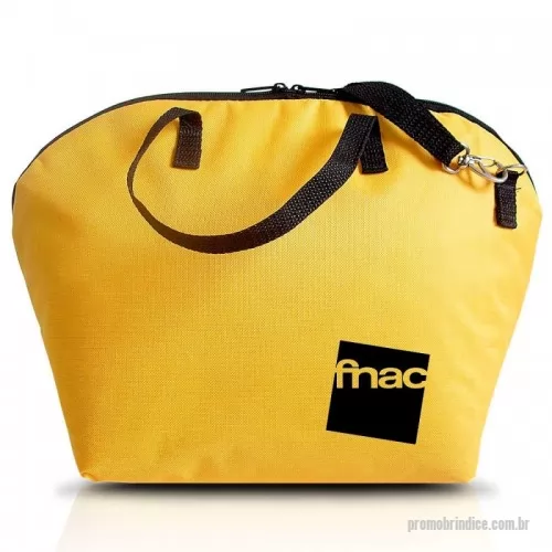 Bolsa térmica personalizada - Bolsa térmica, produzida em nylon 600, forrada internamente com manta laminada. Somos fabricantes, essa peça pode ser produzida em qualquer cor. A gravação pode ser feita em serigrafia, bordado ou sublimação. Medidas 38x29x16