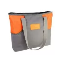 Bolsa térmica personalizada possui alça. Todos nossos produtos são de fabricação própria podendo ser alterado, medidas, materiais, cores e detalhes do produto. Tambem personalizamos o item como preferir, trabalhamos com diversos metódos de gravação, proporcionando uma linda apresentação do produto. Faça já seu orçamento e receba um atendimento personalizado