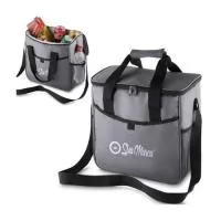Bolsa térmica personalizada possui alça transversal regulável (não removível). Todos nossos produtos são de fabricação própria podendo ser alterado, medidas, materiais, cores e detalhes do produto. Tambem personalizamos o item como preferir, trabalhamos com diversos metódos de gravação, proporcionando uma linda apresentação do produto. Faça já seu orçamento e receba um atendimento personalizado
