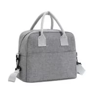 Bolsa térmica personalizada possui alça transversal regulável (não removível). Todos nossos produtos são de fabricação própria podendo ser alterado, medidas, materiais, cores e detalhes do produto. Tambem personalizamos o item como preferir, trabalhamos com diversos metódos de gravação, proporcionando uma linda apresentação do produto. Faça já seu orçamento e receba um atendimento personalizado