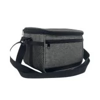 Bolsa térmica personalizada possui alça transversal regulável (não removível). Todos nossos produtos são de fabricação própria podendo ser alterado, medidas, materiais, cores e detalhes do produto. Tambem personalizamos o item como preferir, trabalhamos com diversos metódos de gravação, proporcionando uma linda apresentação do produto. Faça já seu orçamento e receba um atendimento personalizado