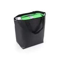 Compacta mas com muito espaço! Nossa bolsa térmica, feita em TNT possui forro térmico com lâminas de alumínio e capacidade de até 9,6L. Seja para um piquenique no parque, uma viagem à praia ou simplesmente para o transporte diário de alimentos e bebidas, esta bolsa térmica é a solução perfeita.  Altura :  25 cm  Largura :  31 cm  Profundidade :  12,5 cm  Comprimento :  Alça: 17 cm