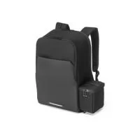 Mochila 2 em 1 com bolsa térmica que permite a sua utilização em conjunto ou separado. Mochila em poliéster reciclado (rPET) 900D com bolso e fundo em poliéster reciclado (rPET) 600D de alta densidade com revestimento resistente à água. A mochila é totalmente almofadada e tem interior forrado em poliéster reciclado (rPET) 210D. Possui 2 compartimentos principais: um compartimento traseiro almofadado para notebook até 17.3” e um compartimento frontal espaçoso com divisória,amovível, que permite arrumar a sua bolsa térmica no fundo (inclusa). Bolso frontal com zíper e detalhe refletor. Bolso lateral ideal para transportar sua squeeze e parte posterior com acolchoamento extra e alça para trolley. Capacidade até 20 L. Bolsa térmica almofadada em poliéster reciclado (rPET) 900D com isolamento em PEVA. Capacidade até 4.5 L. Mochila: 300 x 460 x 160 mm | Bolsa térmica: 240 x 150 x 140 mm