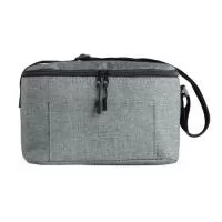 Bolsa térmica 10 litros de poliéster. Contém bolso frontal com zíper e alça transversal regulável em nylon. Verificar cores disponíveis. Acesse royalgift.com.br