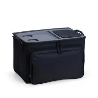 Bolsa térmica dobrável confeccionada em poliéster com capacidade de até 36 litros. Possui revestimento térmico em PEVA atóxico, tampa rígida de plástico PE com espaço para copos ou latas e abertura com fechamento em velcro. Conta ainda com compartimento frontal, duas alças de mão em nylon e acompanha alça transversal ajustável com apoio para o ombro.  Altura :  28 cm  Largura :  40 cm  Profundidade :  25 cm  Medidas aproximadas para gravação (CxL):  17,5 cm x 34 cm  Tamanho total aproximado  (CxL):  Alça: 87,4 cm  Peso aproximado (g):  1199