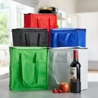 Bolsa térmica em TNT 13 litros com bolso frontal