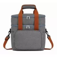 Bolsa Térmica Personalizada! Possuí alça de ombro removível, dois compartimentos térmicos mais bolso frontal! Medidas: 28 x 25 x 18 cm!
