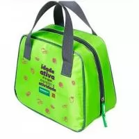 Linda Bolsa Térmica produzida em Nylon 70 com espuma laminada internamente. Produzimos em diversas cores! Medidas 22x11x21. Divulgue sua marca aqui!