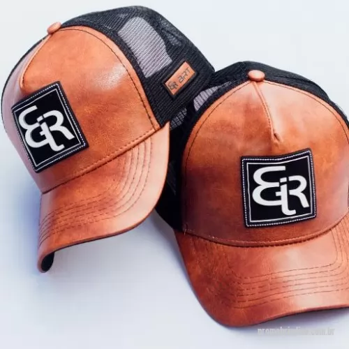 Boné personalizado - Bonés modelo Trucker Tecido em Couro, com Telinha, Regulador de Plástico. 
