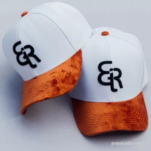 Boné personalizado - Bonés modelo 6 gomos Tecido em Brim , ABA em Suede, Regulador de Plástico. 