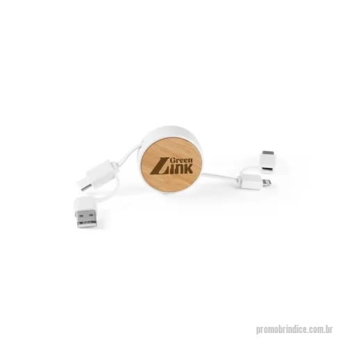 Cabo Retrátil personalizado - Cabo retrátil 5 em 1 em ABS e bambu. Uma das extremidades é USB-C com adaptador para USB-A, enquanto que na outra extremidade existe uma ponta especial 2 em 1 micro-usb e iOS com adaptador para USB-C. Entrada/saída: 5V/1A. 