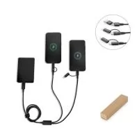 Cabo super-rápido 6 em 1 em alumínio 20% reciclado e PET 4% reciclado. Permite carregamento super-rápido de 60W via USB-C e transferência de dados. Apresenta uma entrada dupla USB-A/USB-C e duas saídas com duas portas USB-C que podem ser utilizadas em simultâneo. Em uma das extremidades tem uma saída compatível com lightning com carregamento rápido de 27W e na outra extremidade uma saída dupla micro-USB e compatível com lightning de 10W. Fornecido em caixa presente de papel kraft reciclado. 1000 x 25 mm | Caixa: 155 x 40 x 30 mm