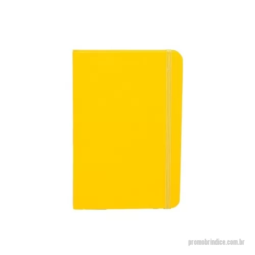 Caderneta personalizada - Caderneta de papel couchê, contém aproximadamente 72 folhas amarelas com pauta e 16 folhas sem pauta, marcador de página em cetim, elástico para lacre e compartimento em papel para documentos ou anotações. Cores Disponíveis: Amarelo, Azul Claro, Azul Escuro, Branco, Cinza, Creme, Dourado, Laranja, Pink, Prata, Preto, Roxo, Verde e Vermelho.