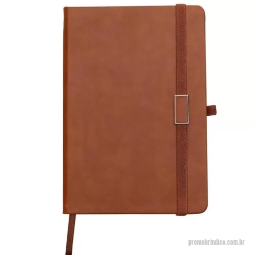 Caderneta personalizada - Caderneta emborrachada com suporte para caneta. Contém aproximadamente 96 folhas amarelas com pauta, suporte de nylon para caneta (não acompanha), marcador de página em cetim e elástico para lacre com plaquinha de centro emborrachado.