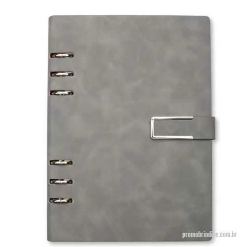 Caderno a prova d água personalizado - Caderno a prova d água Personalizado 08203 com sua logomarca. 20 anos ajudando a cotar Brindes Promocionais com várias empresas num único clique. caderno fichário em PU. Com um design super elegante, ele tem capa dura no formato A5 e um fechamento de fivela imantado que protege as 119 folhas em papel marfim. Os seis anéis permitem retirar e reorganizar as folhas sempre que precisarem, deixando tudo do seu jeito. E para completar, a primeira folha traz um espaço especial para dados pessoais. Esse caderno fichário é a escolha perfeita para manter tudo organizado e com muita sofisticação.caderno fichário em PU. Com um design super elegante, ele tem capa dura no formato A5 e um fechamento de fivela imantado que protege as 119 folhas em papel marfim. Os seis anéis permitem retirar e reorganizar as folhas sempre que precisarem, deixando tudo do seu jeito. E para completar, a primeira folha traz um espaço especial para dados pessoais. Esse caderno fichário é a escolha perfeita para manter tudo organizado e com muita sofisticação.Caderno a prova d água Personalizado, 179241, Bets Brindes. Clique e Cote no Portal PromoBríndice!