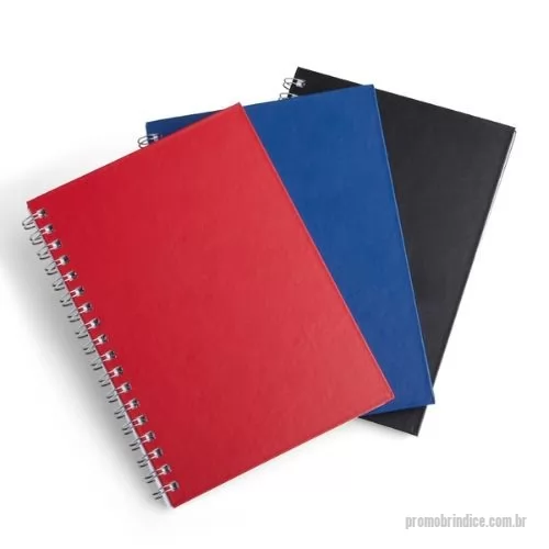 Caderno Capa Dura personalizado - Descrição: Caderno percalux emborrachado com espiral metálico. Possui aproximadamente 94 folhas brancas pautadas e páginas para: dados pessoais, calendário de 2024 à 2027 e planejamento.  Altura :  24,1 cm  Largura :  17,8 cm  Espessura :  1,9 cm  Medidas aproximadas para gravação (CxL):  23 cm x 15 cm  Peso aproximado (g):  407