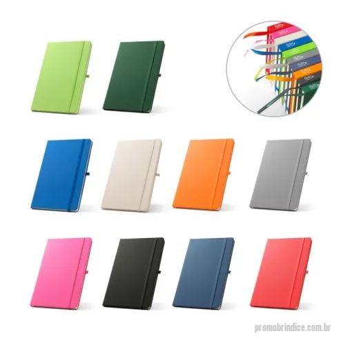 Caderno personalizado - Caderno A5 de capa dura em poliéster 100% reciclado (100% rPET) com cantos redondos. Contém 80 folhas pautadas em papel cor de marfim reciclado, fita separadora, suporte para esferográfica (não inclusa) e elástico para fecho do caderno. 