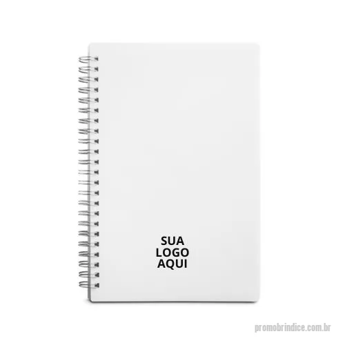 Caderno personalizado - Ofereça um presente corporativo especial e prático com nosso Caderno A5! Com capa flexível em PP e tratamento antibacteriano certificado pela ISO 22196, este caderno proporciona segurança e higiene no dia a dia. Com 80 folhas pautadas em papel reciclado branco, ele é uma escolha sustentável e elegante. Medindo 140 x 213 mm, é compacto e ideal para uso diário no escritório ou em casa. Impressione seus clientes e colaboradores com um brinde que combina funcionalidade, cuidado com a saúde e responsabilidade ambiental.