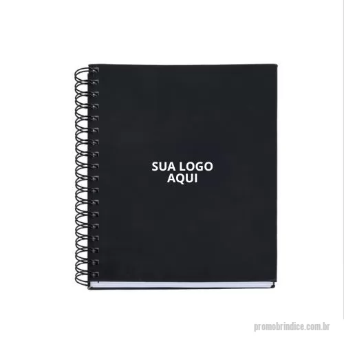 Caderno personalizado - Apresente sua marca com elegância e praticidade com nosso Caderno Emborrachado! Com espiral preto e acabamento de frente e verso liso, este caderno é ideal para reuniões, eventos e campanhas promocionais. Inclui dados pessoais, calendário de 2023 a 2025 e aproximadamente 100 folhas brancas pautadas com detalhes de data na parte superior. Personalize com a logo da sua empresa e ofereça um brinde funcional e estiloso. Medidas aproximadas: 23 cm de altura e 17,5 cm de largura.  Surpreenda seus clientes e colaboradores com um brinde que combina sofisticação e utilidade. Deixe sua marca com um presente exclusivo e memorável!