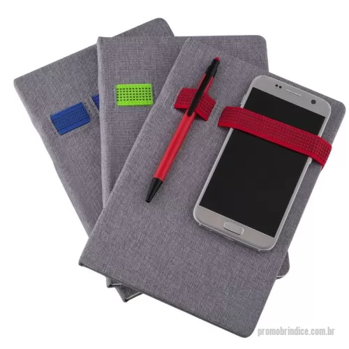 Caderno personalizado - Caderno de anotações com elástico, suporte para celular e caneta, capa dura em material sintético, miolo 80 folhas pautadas na cor bege, NÃO ACOMPANHA CANETA E SMARTPHONE