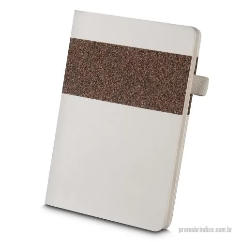 Caderno personalizado - Caderno de anotações, Capa com fibra de cana de ac?ucar, e detalhe em fibra de cafe e PU, suporte para caneta, miolo com 80 folhas pautadas na cor bege.