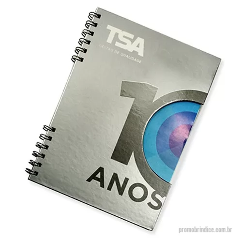 Caderno personalizado - Fabricação própria, cadernos personalizados do seu jeito.Tamanhos 15x21,18x25 e 21x28 cm. Capa impressa em 4 cores com corte especial, miolo com 96 folhas personalizadas em uma cor (frente e verso iguais) e dados pessoais e calendário, podem acompanhar lâminas de publicidade. Fechamento em wire-o silver, preto ou branco (consultar outras cores). 