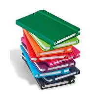 Mini cadernetas para Brindes em couro sintético, capa dura e 80 folhas não pautadas. É o brinde personalizado ideal para fidelizar clientes e colaboradores. 