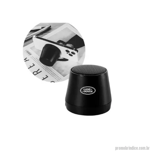 Caixa de Som com Bluetooth personalizada - Caixa de Som Carregador Amplify 3 em 1 é a escolha para ações promocionais voltadas à tecnologia e ao dia a dia conectado. Compacta e potente, une três funções: som via Bluetooth, carregamento sem fio e base de apoio para celular. Produzida em ABS com bateria interna de 1200mAh e saída de som de 3W. Uma solução moderna, prática e cheia de personalidade para personalizar com inovação.