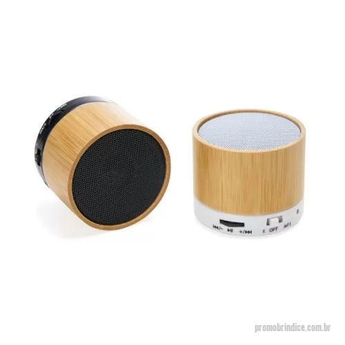 Caixa de Som com Bluetooth personalizada - Caixa de som multimídia com Bluetooth e entrada para cartão TF. Material plástico com acabamento em bambu, possui a parte inferior com detalhes em relevo de algumas funções: botão Off/On; entrada para cartão MicroSD. Parte inferior com detalhe emborrachado anti-deslizante, acompanha cabo USB