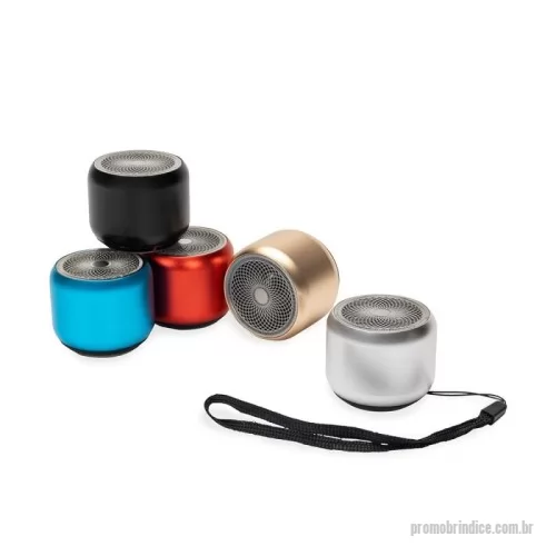 Caixa de som personalizada - Descrição: Caixa de som com estrutura em metal e plástico. Possui base emborrachada com botão liga/desliga, conexão Bluetooth 5.0, autonomia de reprodução estimada de até 2 horas e meia e entrada USB-C para carregamento. Acompanha cordão de nylon e cabo USB-C.  Altura :  3,6 cm  Largura :  4,4 cm  Circunferência :  14 cm  Medidas aproximadas para gravação (CxL):  1,5 cm x 4 cm