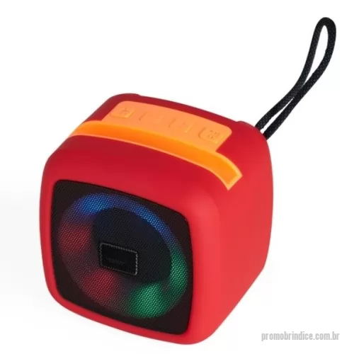 Caixa de som personalizada - Caixa de som Personalizada 06030 com sua logomarca. 20 anos ajudando a cotar Brindes Promocionais com várias empresas num único clique. Caixa de som multimídia em plástico com espaço superior para encaixe do celular e base com revestimento antiderrapante. Oferece conectividade Bluetooth e entrada auxiliar P2, além de cartão TF (microSD) e USB-C, permitindo a reprodução de arquivos MP3. Acompanha cordão de nylon e cabo USB-C para carregamento.Caixa de som multimídia em plástico com espaço superior para encaixe do celular e base com revestimento antiderrapante. Oferece conectividade Bluetooth e entrada auxiliar P2, além de cartão TF (microSD) e USB-C, permitindo a reprodução de arquivos MP3. Acompanha cordão de nylon e cabo USB-C para carregamento.Caixa de som Personalizada, 179195, Bets Brindes. Clique e Cote no Portal PromoBríndice!