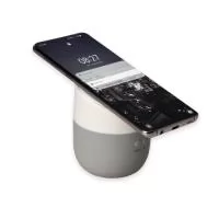 Caixa de Som Bluetooth com Carregador por Indução é um produto que combina praticidade e tecnologia. Feita em material plástico, possui antiderrapantes emborrachados e área de indução para o carregamento sem fio. Para utilizar essa função, é necessário que o celular tenha a tecnologia QI. Além disso, a caixinha pode ser conectada via Bluetooth ou cartão TF (microSD) para reproduzir músicas. Com potência de carregamento de indução de 5W e distância máxima de 8mm, ela pode ser conectada a uma fonte de energia via USB ou diretamente na tomada. Com alcance de 10m, é perfeita para ouvir músicas com qualidade e praticidade em qualquer lugar. Acompanha cabo USB para carregamento.