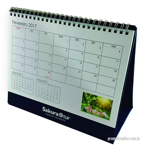 Calendário de mesa personalizado - Fabricação própria, a partir de 300 unidades pode ser personalizados do seu jeito. Calendário com 12 lâminas impressas em 4x4 cores em papel especial, base em papelão revestida em papel especial com gravação em hot stamp (dourado ou prata) ou baixo relevo e acabamento em wire-o. 