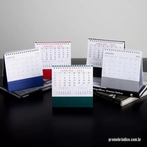 Calendário personalizado - Calendário de mesa 2025 em papel couche 115g, base percalux.