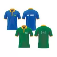 Camiseta Modelo Pólo Masculina / Unissex produzida em Malha Piquet disponível em cores, 100% algodão, fio 30/1 e gramatura 200, tamanhos P, M, G e GG, logotipo bordado em cores com até 5.000 pontos incluso, embalado em saco plástico individual lacrado em caixa múltipla de papelão.