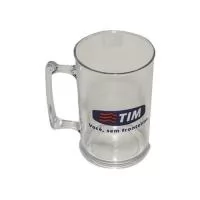 Caneca de chopp personalizada é o brinde personalizado ideal para presentear clientes em eventos, shows, blocos de carnaval e festas. Com boa área de gravação, será um destaque para aquela cerveja que o brasileiro ama.