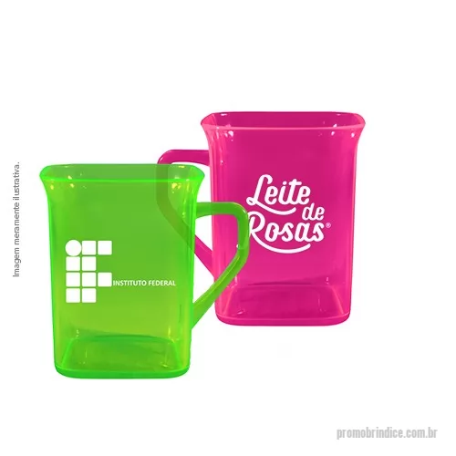 Caneca personalizada - Caneca Quadrada Cristal 250ml é feita em Plástico Premium (PS Cristal) atóxico, com parede de 2mm de espessura que garante um produto robusto de alta qualidade, transparência impecável, cores vibrantes e design exclusivo do Grupo BB. 