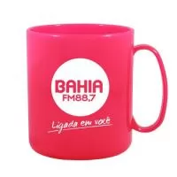 Capacidade de 400 ml. Caneca Redonda fabricado em Plástico Premium (PP) atóxico, cores vivas, acabamento impecável e resistente a microondas e máquina de lavar.