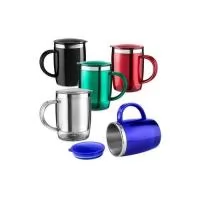 Caneca personalizada com design moderno é um brinde personalizado perfeito para presentear seus funcionários.