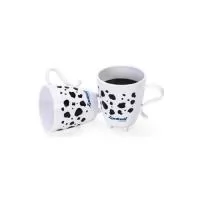 Caneca personalizada no formato de vaquinha é um brinde personalizado que será um enorme mimo para quem você presentear. Bem acabada, com detalhes únicos, será um enorme sucesso.