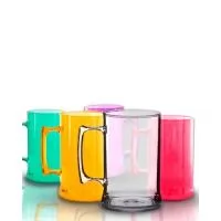 Canecas de Acrílico Personalizadas, Coloridas e resistentes, as canecas de acrílico personalizadas para casamento têm ótimo espaço para personalização de arte ou nomes dos noivos. De baixo custo e com grande aceitação junto ao público, as canecas de 